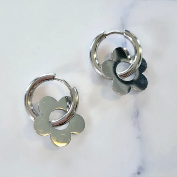 NEW Silver Flower Clover Hoop Huggie Earrings - Picture 3 of 8
